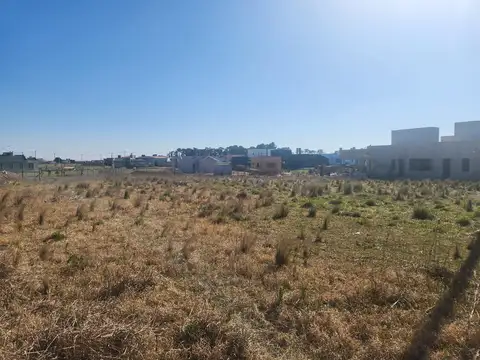 Terreno en venta apto subdivisión en PH zona Graduados