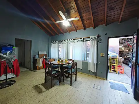 Casa en venta 4 ambientes quincho garage APTO CREDITO