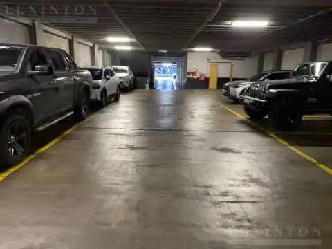 Cochera cubierta en garage privado B.Mitre 1200 Centro