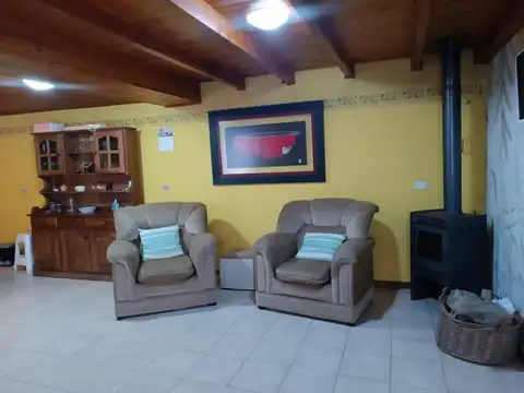 Casa en Venta con 3 cocheras