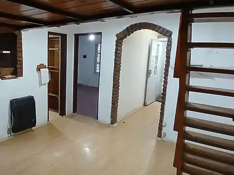 Depto Tipo Casa 2 ambientes con 1 baño