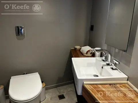 Casa 5 ambientes con 6 baños