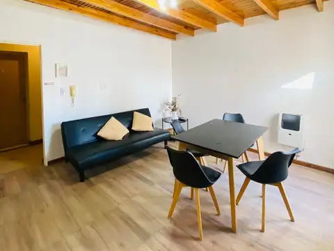 Roque Saenz Peña 900