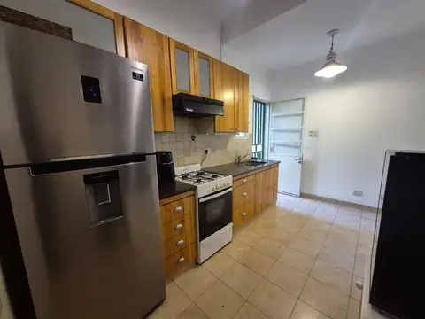 Venta Casa 4 amb cochera excelente ubicacion en Hurlingham Zona Oeste Buenos Aires