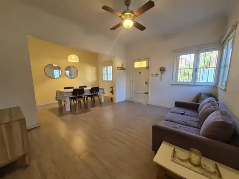 Venta Casa 4 amb cochera excelente ubicacion en Hurlingham Zona Oeste Buenos Aires