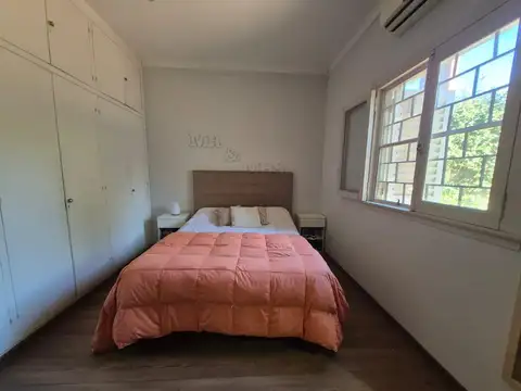Venta Casa 4 amb cochera excelente ubicacion en Hurlingham Zona Oeste Buenos Aires
