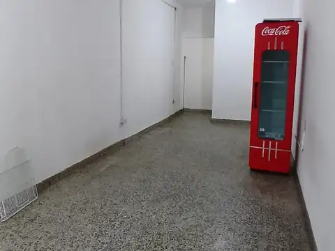 Local en Alquiler en Garin-Centro, $ 500.000