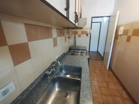 Lavalle 1000, Piso 2