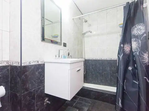 VENTA 2 PH 4 AMBIENTES EN BLOCK RECICLADOS - PB