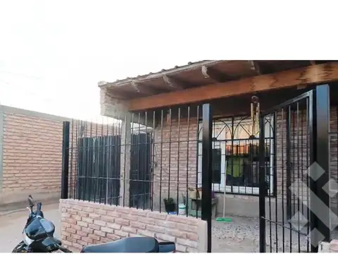VENTA CASA 2 DORMITORIOS CON DPTO. A TERMINAR - RINCÓN DE LOS SAUCES