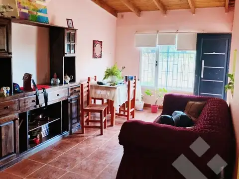 VENTA CASA 2 DORMITORIOS CON DPTO. A TERMINAR - RINCÓN DE LOS SAUCES