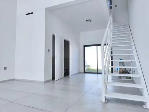 Venta DOCTA BOULEVARD Local Comercial ya rentado excelentes terminaciones