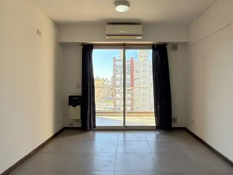 VENTA. Monoambiente con balcón. Rosario