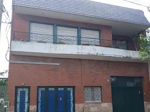 Casella Piñeyro 600, Piso 1º