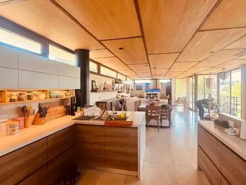 Casa 5 ambientes con 5 baños