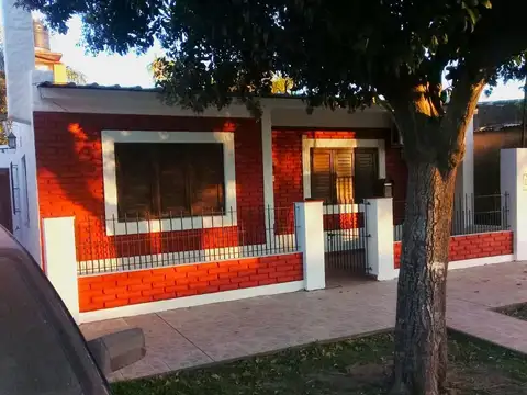 Hipolito Irigoyen 172