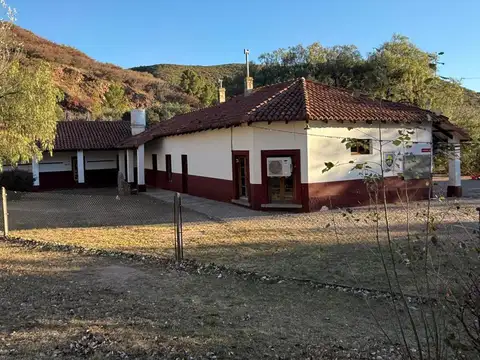 Se vende Casa con costa de rio en Cruz Grande La Cumbre OPORTUNIDAD