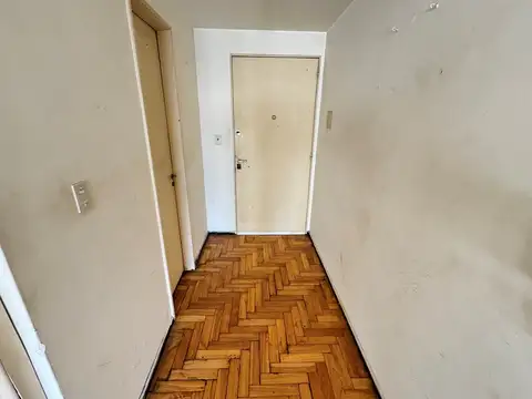 DEPTO DE 1 AMBIENTE - AL FRENTE - SUPER LUMINOSO - INMEJORABLE UBICACION