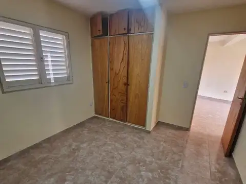 Departamento 5 ambientes con 1 baño