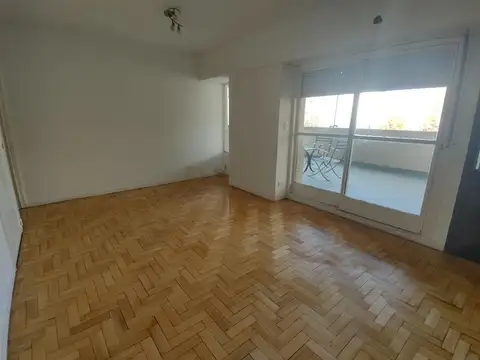 Coronel Ramón Lorenzo Falcón 1900, Piso 8