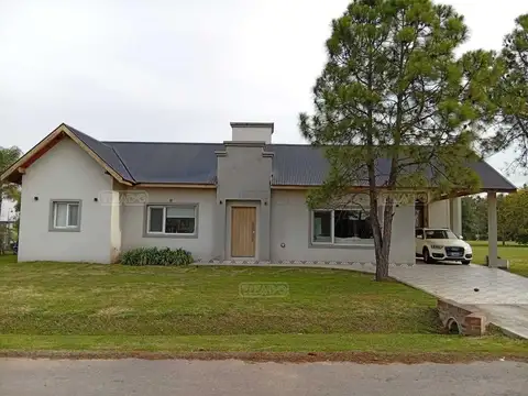Casa  en Venta en El Nacional, General Rodríguez, G.B.A. Zona Oeste