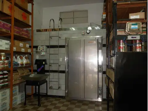 Av. De Los Corrales 7100