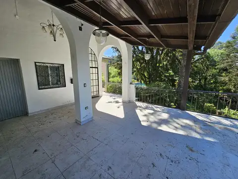 Casa 6 ambientes con 3 baños