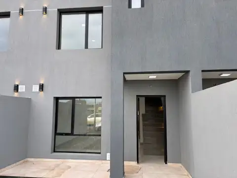 Casa en Venta en Neuquén, USD 185.000