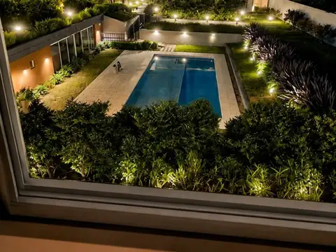 EXCELENTE DUPLEX EN 3AMB EN COMPLEJO CON PATIO Y COCHERA. ES