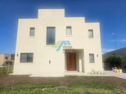 Casa  en Venta en Santa Elisa, Pilar del Este, Pilar