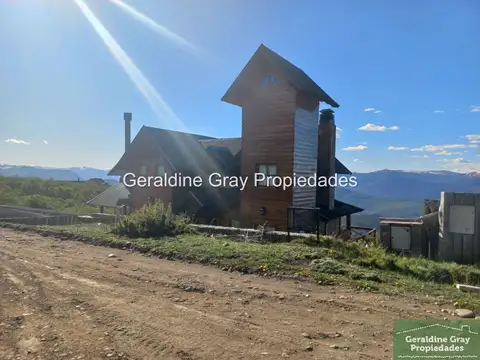 Casa 5 ambientes con 3 baños