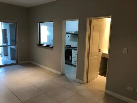 Departamento en Alquiler en Boulevard Del Sol, $ 700.000