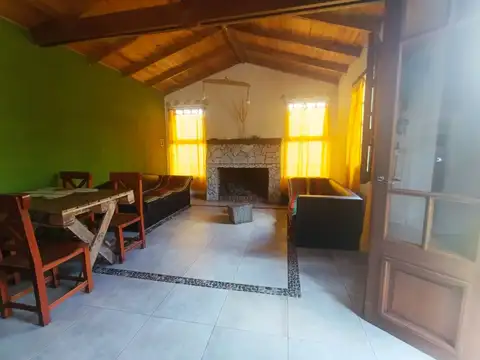 Casa 3 ambientes con 1 baño
