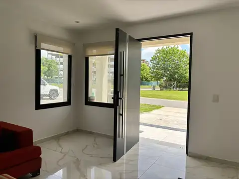 Casa en Alquiler en Lagoon Pilar, USD 3.000