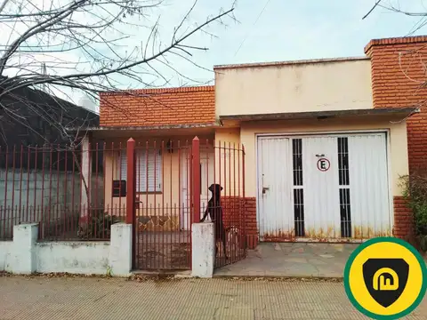Casa en Venta con 1 cochera