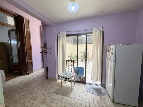 DEPTO TIPO CASA - 108 M2 TOTALES IMPECABLE GRAN PATIO APTO PROFESIONAL DOBLE ALTURA