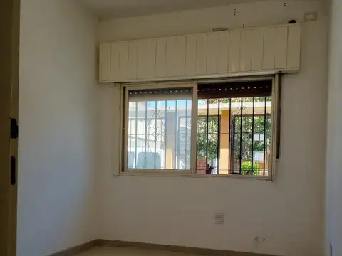 VENTA   PH AL FRENTE 3 AMBIENTES C/ PATIO. VILLA SARMIENTO