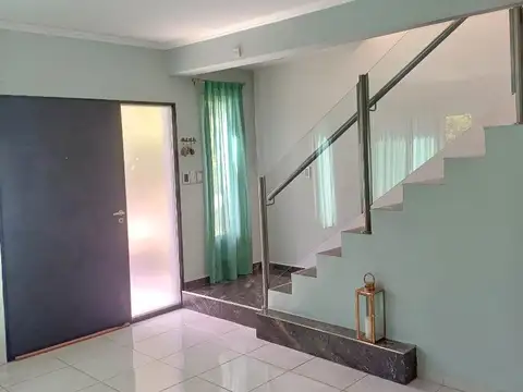 Oportunidad   Venta de excelente casa de 6 ambientes