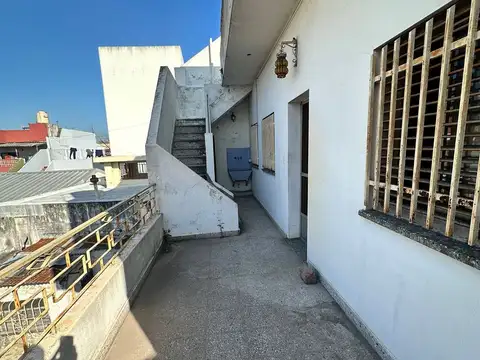 VENTA - CASA MULTIFAMILIAR A REMODELAR - VILLA MADERO