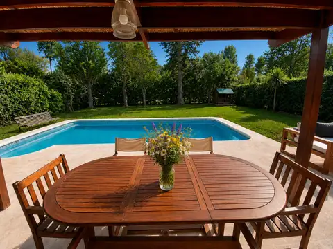 Casa 5 ambientes con 3 baños