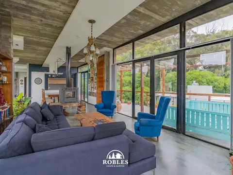 Casa 2 ambientes con 2 baños