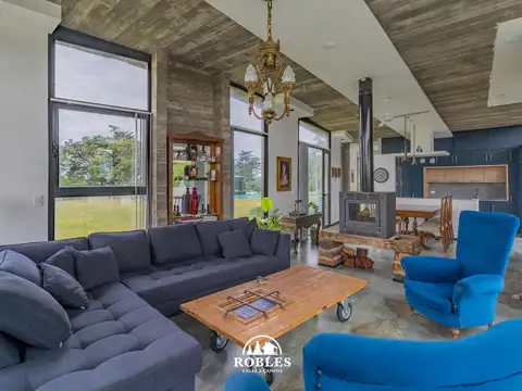 Casa estilo moderno en el barrio Cardon Miramar Links