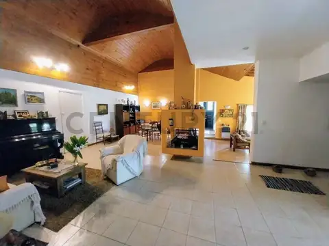Quinta en Venta en La Lonja, USD 210.000