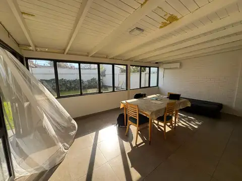 VENTA CASA 4 DORMITORIOS GRANADERO PRINGLESS