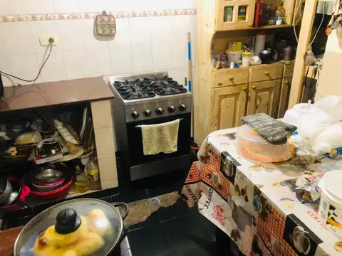 Casa 4 ambientes con 2 baños