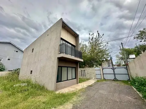 Depto Tipo Casa en Venta en Manuel Alberti, USD 160.000