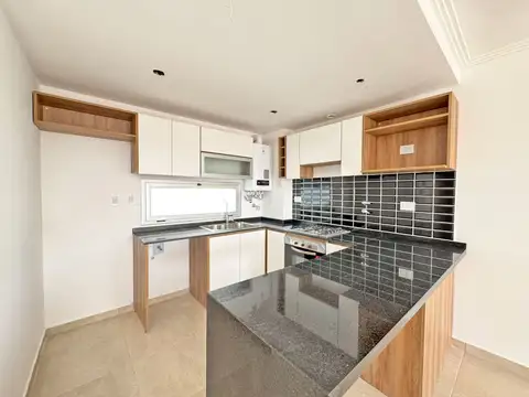 Departamento en venta de 3 dormitorios c/ cochera en Centro