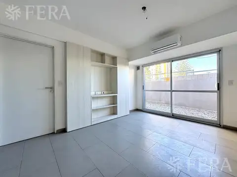 Venta departamento 2 ambientes con patio en Avellaneda