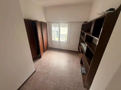 Depto Tipo Casa en Alquiler de 4 ambientes