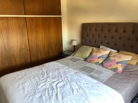 Departamento 6 ambientes con 2 baños